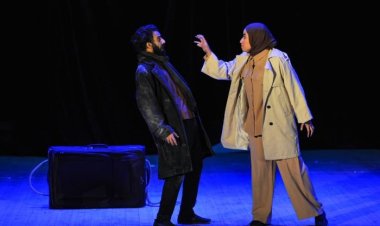 العرض العماني «حكايات المحطات» ينجح على مسرح الجنوب