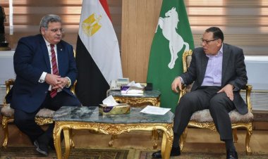 محافظ الشرقية يلتقي وفد مركز المعلومات ودعم اتخاذ القرار بمجلس الوزراء
