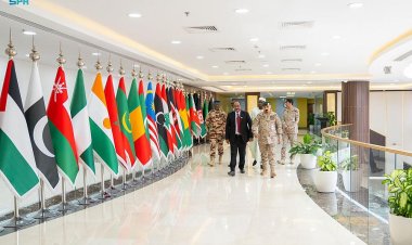 أمين «التحالف الإسلامي»  يبحث مع سفير تشاد المواضيع المشتركة