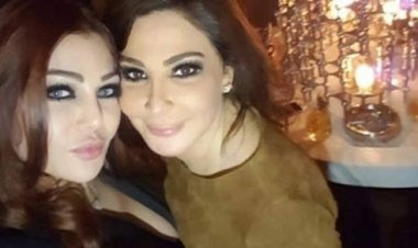 فيديو| هيفاء وهبي تتصدر التريند بعد احتفال إليسا معها بعيد ميلادها على المسرح