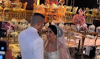 تريند حفل «شاكوش».. متابعون عن سجدة زوجته له: «بكرة نقعد على الحيطة ونسمع الزيطة»