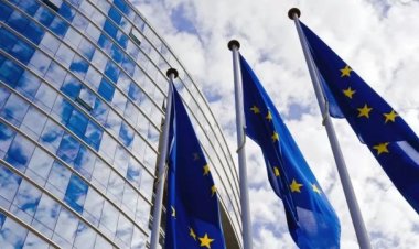 برلماني أوروبي يتنبأ بمستقبل مريع لأوروبا