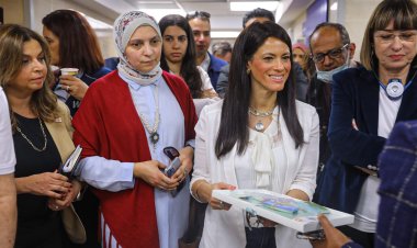 وزيرة التعاون الدولي والمنسق المقيم للأمم المتحدة تتفقدان وحدة طب الأسرة بأسوان