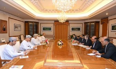 مباحثات عمانية إيرانية تتناول العلاقات المشتركة والقضايا الإقليمية