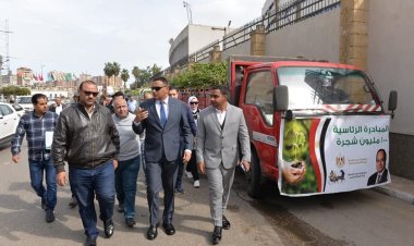 محافظ الدقهلية يشهد استلام الدفعتين الأولى والثانية من الأشجار المثمرة والزينة