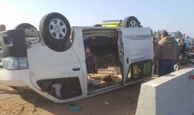 اصابة 8 أشخاص في حادث إنقلاب سيارة ميكروباص بالجيزة