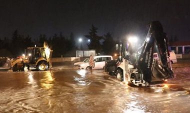 ارتفاع عدد ضحايا فيضان منطقة الزلزال بتركيا لـ10 أشخاص (صور)