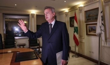 بعد امتناعه عن الحضور.. المحكمة تطلب القبض على حاكم مصرف لبنان