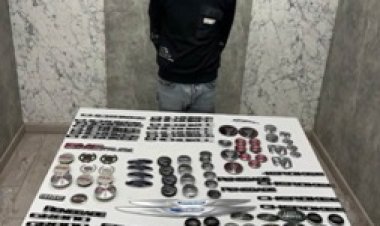 ضبط  شخصان لقيامهما بالاتجار غير المشروع في العملات بالقاهرة  