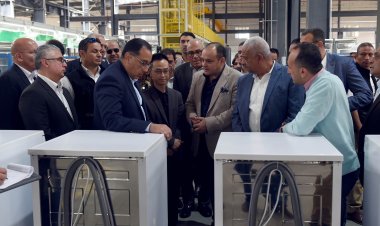 رئيس الوزراء يتفقد مصنع شركة مايديا للغسالات بالمنطقة الصناعية الصينية «تيدا ـ مصر»