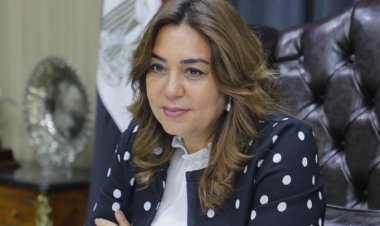 محافظ دمياط تُهنئ سمية عبد العزيز  الأم المثالية الأولى على مستوى المحافظة