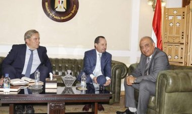 وزير قطاع الأعمال العام يبحث مع القائم بأعمال السفير الأمريكي بالقاهرة تعزيز التعاون وفتح فرص جديدة للاستثمار