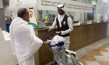 «الشؤون الإسلامية» توزِّع أكثرَ من 100 ألف نسخة من المطبوعات الإرشادية على المعتمرين