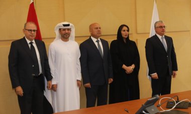 وزير النقل يشهد توقيع عقود ترخيص إنشاء صوامع أسمنت بمينائي العريش وغرب بورسعيد