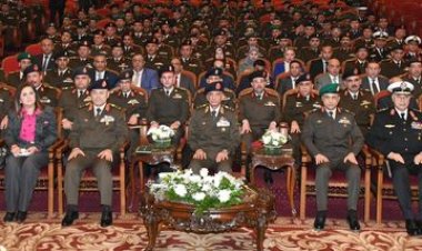 وزير الدفاع يشهد مناقشة البحث الرئيسي لهيئة البحوث العسكرية