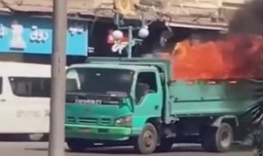 «السواق ماشي من غير ما يحس».. كواليس سير السيارة المُشتعلة في جسر السويس (صور)