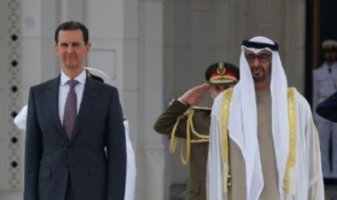 صور| الأسد يصل إلى أبو ظبي في زيارة رسمية برفقة عقيلته