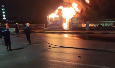 حريق هائل يلتهم كابينة كهرباء أمام نادي نقابة المهندسين بالجيزة