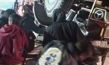 صور| العناية الإلهية تنقذ «سائق تريلا» من الموت عقب انقلابها بالواحات البحرية