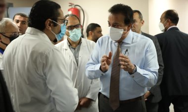 وزير الصحة يوجه بمد ساعات العمل بعيادات المعهد القومي للقلب لـ8 مساء على فترتين
