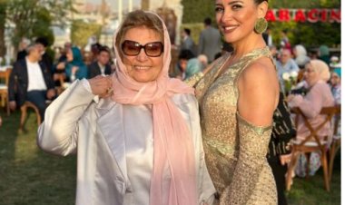 عيد الأم 2023.. فنانات يهنئن أمهاتهن بتلك المناسبة