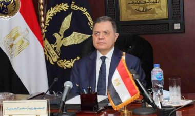 وزير الداخلية يهنئ الرئيس السيسي بشهر رمضان