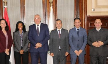 وزير الزراعة يلتقي بالمدير الإقليمي بالبنك الدولي لبحث تعزيز التعاون