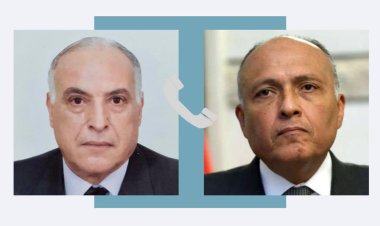 شكري يجري اتصالاً هاتفياً مع وزير خارجية الجزائر