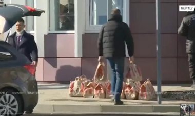 وجبات كنتاكي تصل فندق الرئيس الصيني في موسكو