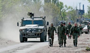 أوكرانيا: أخطأنا بإعلان انسحاب الجيش الروسي من كاخوفكا