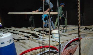 الأجهزة التنفيذية بحي شرق توقف أعمال بناء دون ترخيص بالقليوبية