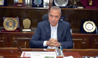 محافظ  القليوبية يُتابع أعمال تركيب كوبري مشاه «الثلاجة» بعد إصلاحه وترميمه