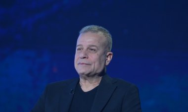 الليلة.. شريف منير ضيف منى عبد الوهاب في «حلقة ساخنة»