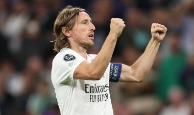 مودريتش يعلن موقفه النهائي من الانتقال إلى النصر السعودي