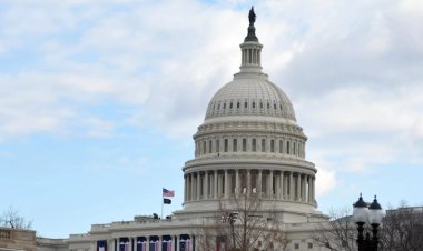 مدير الاستخبارات الأمريكي السابق: على واشنطن البدء في القلق حول مستوى العلاقات الروسية الصينية