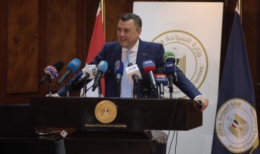 وزير السياحة والآثار يعلن إطلاق مجموعة من التيسيرات والتسهيلات الجديدة للحصول على التأشيرة