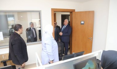 وزير الزراعة يباشر أعماله ويتفقد مقر الوزارة بالعاصمة الإدارية الجديدة
