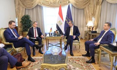 وزير الاتصالات يبحث مع سفير ألمانيا بالقاهرة تعزيز التعاون في مجال التحول الرقمي