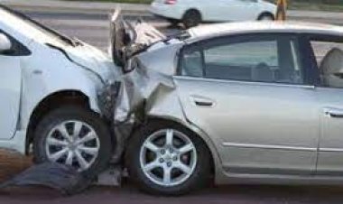 إصابة شخصين في حادث تصادم بالدقي