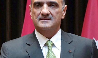 رئيس الوزراء الأردني: لدينا مراعاة وخوف على مصلحة المواطنين ونتجنَّب التَّضييق عليهم