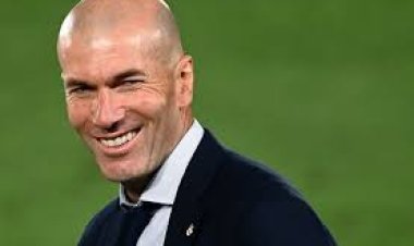 زيدان على رأس المرشحين لتدريب المنتخب السعودي خلفا لمواطنه «رينارد»