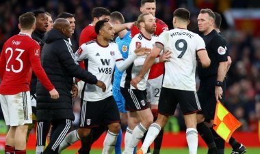 ينتظر عقوبة كبيرة.. ميتروفيتش يعتذر عن الاعتداء على أحد الحكام