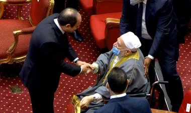 بعد تعرضه لوعكة صحية.. السيسي يأمر بنقل الدكتور أحمد عمر هاشم من مالطا إلى مصر