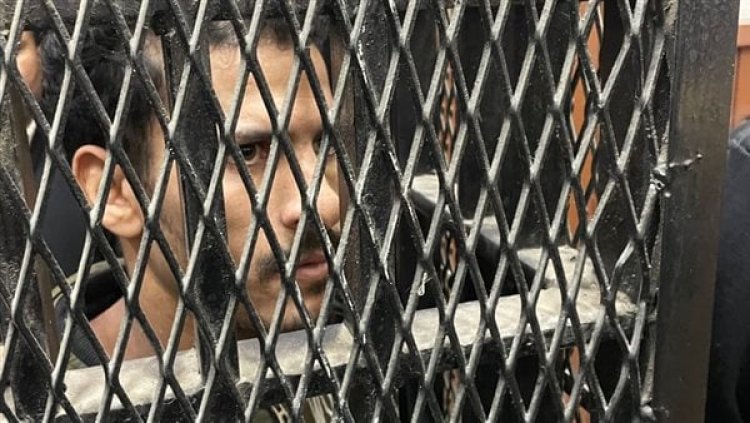 مشادة كلامية بين المتهم بقتل «محامى كرداسة» وأسرة المجنى عليه