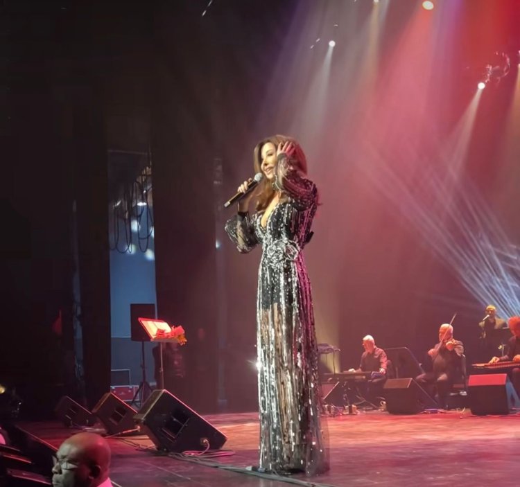 شاهد| نانسي عجرم تعود "لتولع الجو" بعد غياب 20 سنة عن كندا بحفل جماهيري ضخم