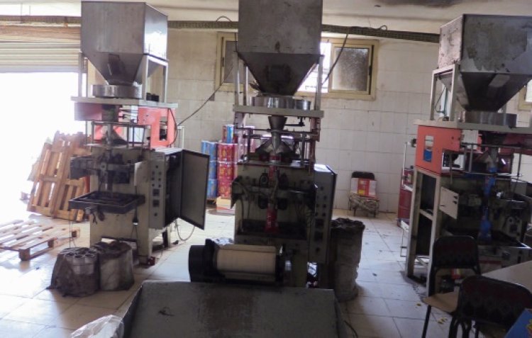 الداخلية تداهم 3 مصانع غير مرخصة في الجيزة والمنوفية