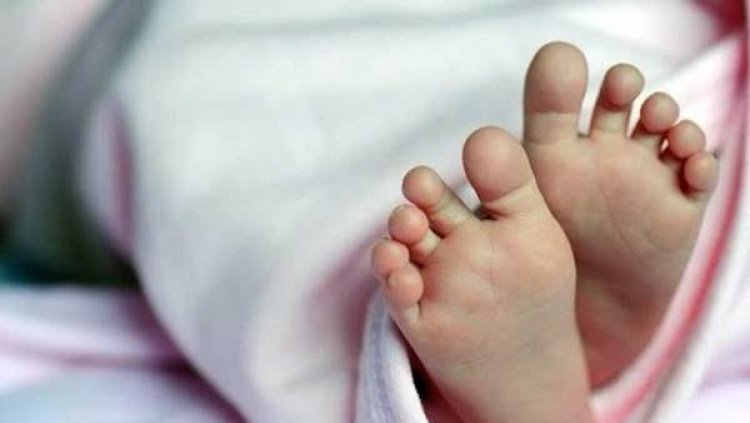 فقد أسرته بالكامل.. وفاة طفل أصيب فى حادث مروع بطريق الضبعة