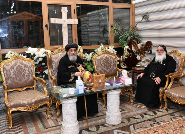 قداسة البابا يستقبل نيافة الأنبا دميان