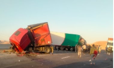 إصابة 6 أشخاص في حادث تصادم مروع بين 3 سيارات أعلى الطريق الدائرى الأوسطي (صور)