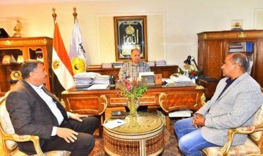 محافظ أسيوط يوجه بتفعيل إجراءات ترشيد استهلاك الكهرباء وتوفير السلع الغذائية